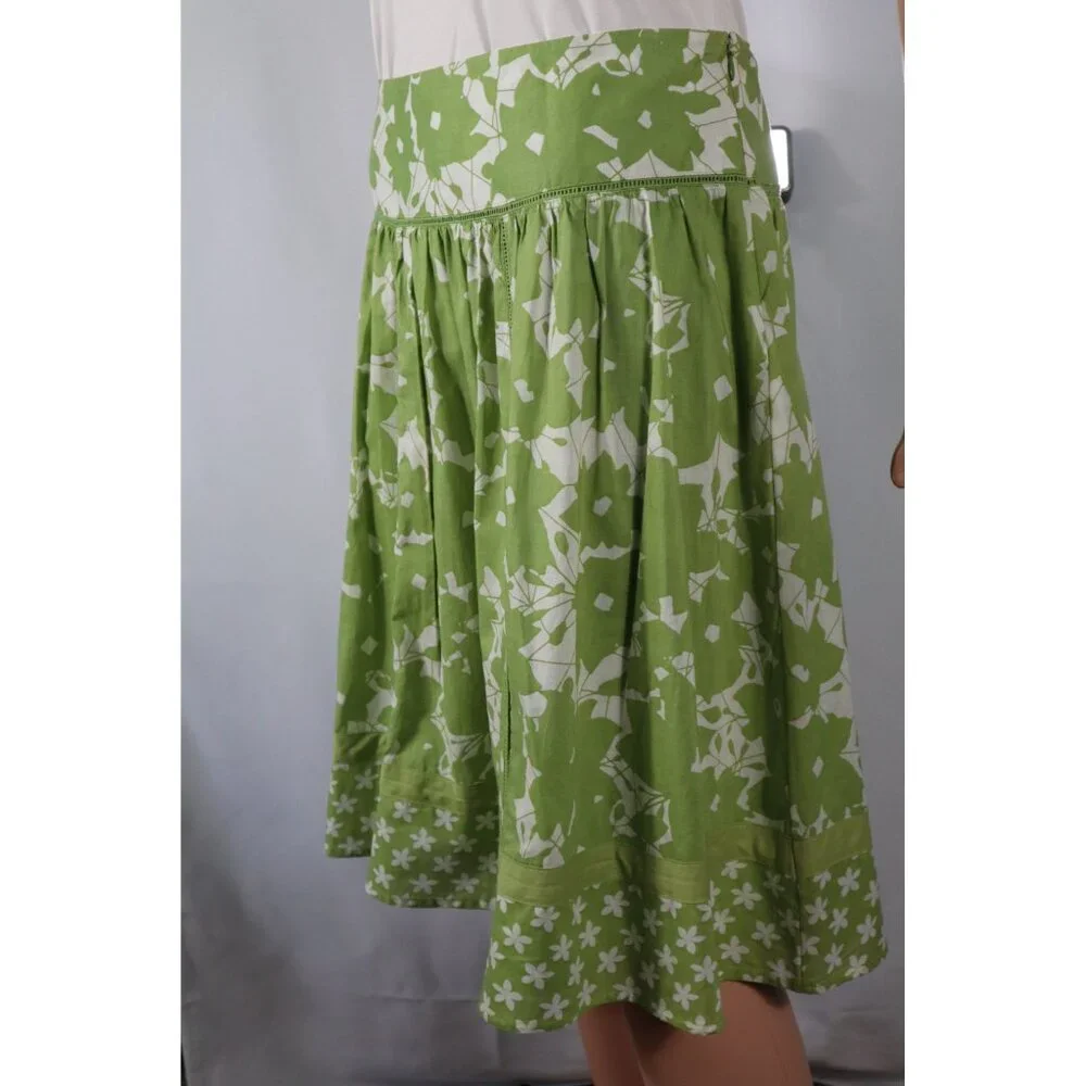 Apt 9‎ Women's Green & White Floral Print Skirt Size 8